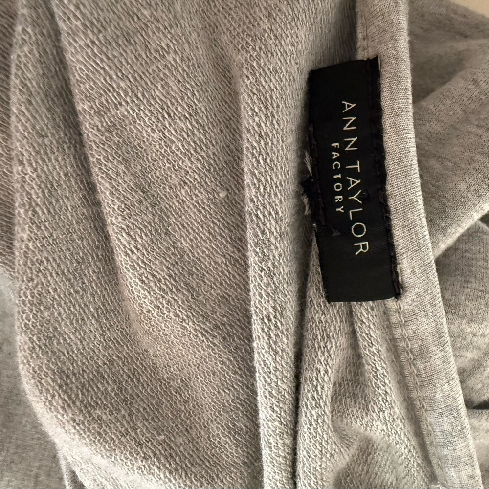 Ann Taylor Tee Shirt - Picture 8 of 8